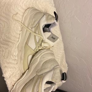 P448 Luke Yeti sneakers Size 7